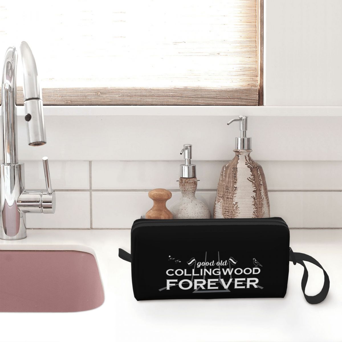 Good Old Collingwood Forever - - مراجعة Beauty Forever Makeup وسعره